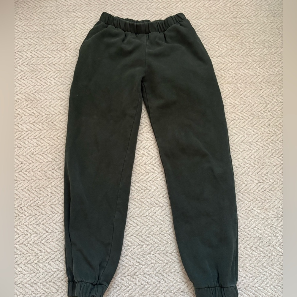 Brandy Melville green sweatpants